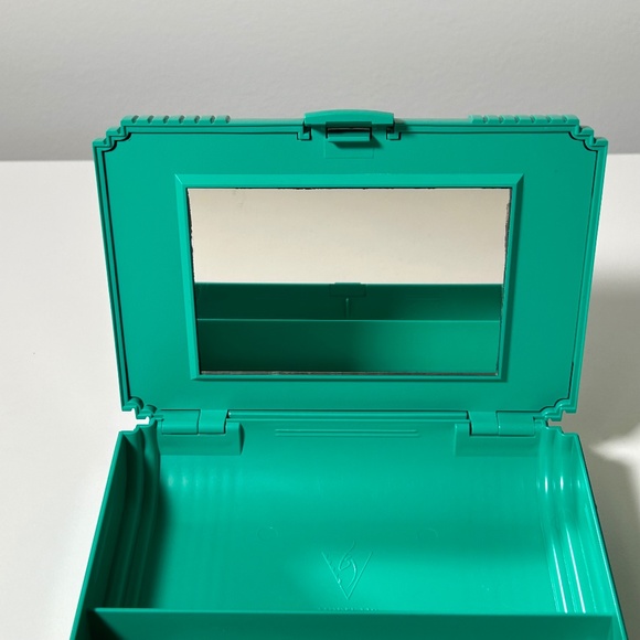 Vintage 90s Sassaby Travel Make Up Case Hard Plastic (13E) - Picture 2 of 9